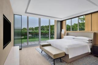 Courtyard by Marriott Aravali Resort - 8