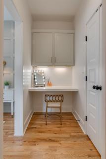 Stylish East Nash Retreat, Walk to Local Favorites, Sleep 10 with Smart TVs, Workspace & Fast WiFi, Attached Garage & Full Kitchen, Walk to Mas Tacos, Drive 10 Min to Downtown Broadway, 24 Hr Hospitality - 3