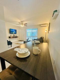 2 min walk to beach & free parking Lauderdale 21-2 - 4