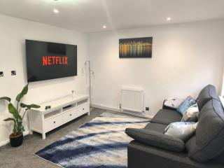 Sherwood Solace - 3 Bedroom Holiday Home - Southend-on-Sea - 0