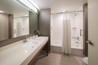 Courtyard by Marriott Russellville - Russellville - 4