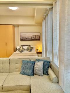 Minimalist Executive Studio at The Palladium - Iloilo City - 8