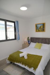 B2 Airport Adjacent Home - New Amenities & Fast Wi-Fi - 7