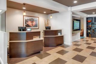 Courtyard by Marriott Portsmouth - Portsmouth - 9