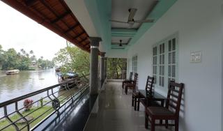 Chilanka Lake View Resort - Alleppey - 5