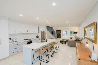 Central Modern Spacous Townhouse 290B - Temora - 3