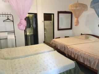 Hotel Shalini - Anuradhapura - 8