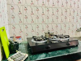 Private 2 bedroom Apartment with breakfast - Guwahati - 3