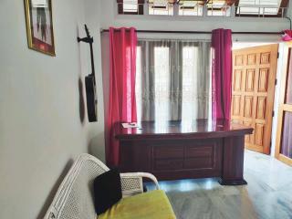 Private 2 bedroom Apartment with breakfast - Guwahati - 4