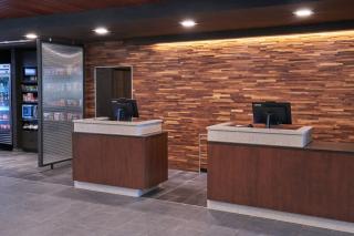 Courtyard by Marriott Petoskey at Victories Square - Petoskey - 4