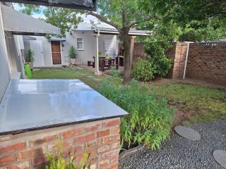 Mechell's Accomodation - 6