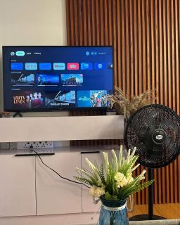 Cozy CondoVibe 2 BR Staycation near SM East Ortigas with Netflix! - Manila - 4