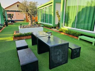 The Wisteria Resort - - 5