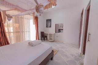 Leomilo Holidays - Diani Beach - 3