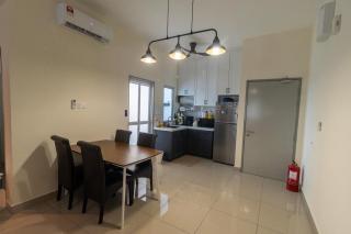 Mat Leo Homestay at MRT Kajang - Kajang - 6