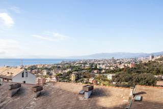 Genoa between Mare, Monti & Gaslini - 0