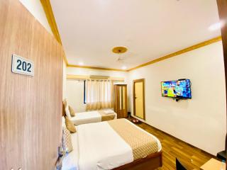 Hotel ABC Satellite Prahlad Nagar - Ahmedabad - 5