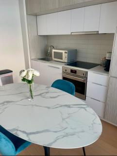 Skyline Penthouse & Condo - Downtown Montreal - Pool Spa Parking - 6