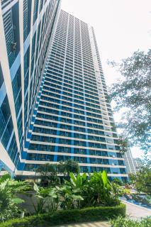 Royal Polo club Air condo Makati Swim Gym Park 300 mbps - Manila - 9
