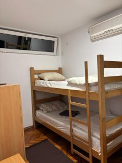 Hostel Mondeo - Belgrado - 5