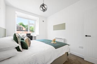 Ideal Lodgings In Urmston - 2