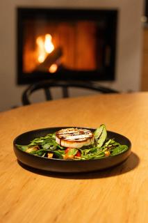 Kenta Mountain Hotel & Gastrobar - 1