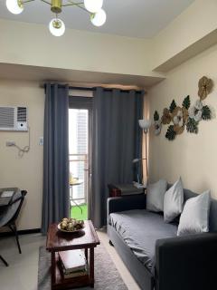 BayFront 1BR with Fast WiFi, Netflix & Free Pool, Near PICC, CPP, MOA, OKADA & Airport - Manila - 1