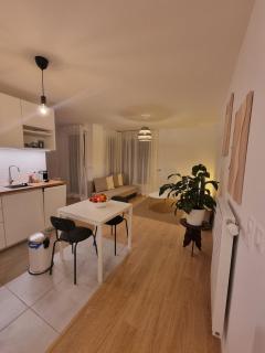 2 room apartment near PARIS and Metro line 4 - 4