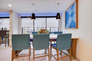 Holiday Inn Express Wilkes Barre East by IHG - Wilkes-Barre - 1