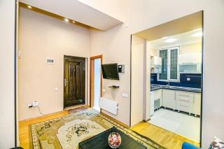 AzNeft-IchariShahar apartment - Bakoe - 3