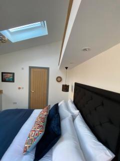 1 bedroom suite in Holt with parking - 4