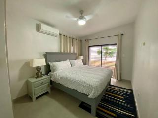 Landing Strip - West Wing Beach House - 2