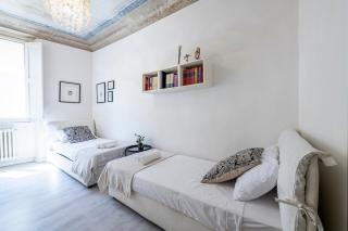 Old Town, near Ponte Vecchio - Florence - 8