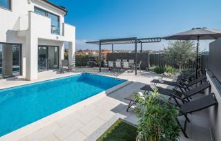 Charming Holiday Villa with Private Pool and Sea View - Medulin - 3
