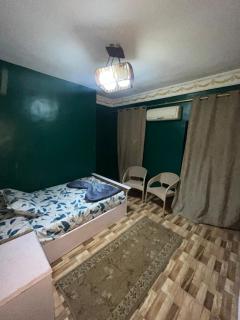 شقة هاي لوكس سبورتنج علي البحر ثلاث غرف مدخل خاص - 4