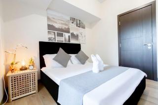 LUXX Suites McKinley with fast WIFI in BGC - Manila - 0