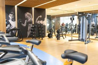 LUXX Suites McKinley with fast WIFI in BGC - 8