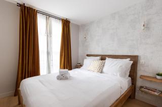 Relax in a Contemporary Designer Apartment - Paris - 9