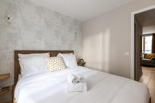 Relax in a Contemporary Designer Apartment - Paris - 4