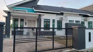 Nur Maju Homestay - 0