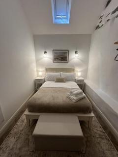 Stunning Cottage near Aber Falls - 1