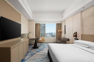 Renaissance Shanghai Caohejing Hotel - 1