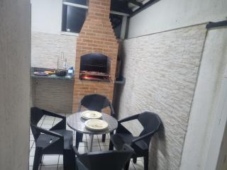 Apartamento BEIRA MAR VISTA TOTAL - SENSAÇÃO DE CASA TÉRREA A BEIRA MAR - COZINHA EQUIPADA -AIR FRYER -ÁREA DE CHURRASCO PRIVATIVA- TVS SMART- DISNEY PLUS E OUTROS-PRAIA IDEAL PARA CRIANÇAS-PET FRIENDLY-KIT PRAIA 4 PESSOAS - Guarapari - 2
