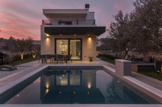 Luxury villa with private heated Pool - Premantura - 0
