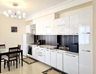 Jona's Top-Floor Oasis - Sarandë - 8
