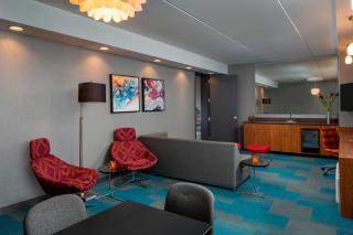 Aloft Hotel Rogers Bentonville - Rogers - 3