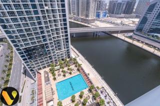 Vogue DAMAC Maison Prive - Stunning 17th Floor Balcony & Pool with Canal Views Prime Business Bay Location, Near Downtown & Burj Khalifa - 5