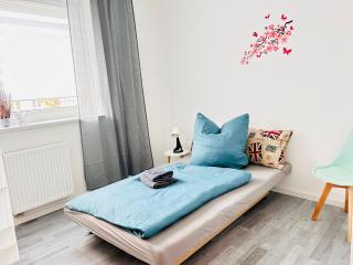 CLUBHAUS 6 - geräumige Ferienwohnung mit 4 Schlafzimmern & 2 Bädern - 6