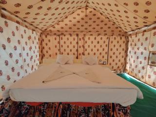 Om Luxury Resort - Jaisalmer - 8