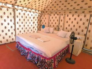 Om Luxury Resort - Jaisalmer - 4